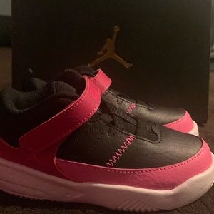Jordan Max Girl Shoes (new)